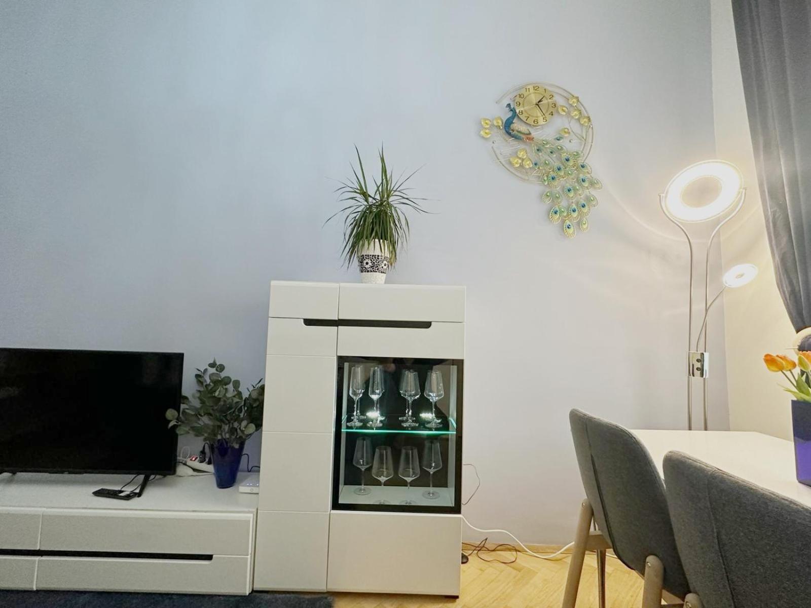 Smarald Apartment Wenen Buitenkant foto